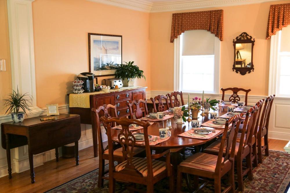 Compass Rose Inn Newburyport Exterior photo